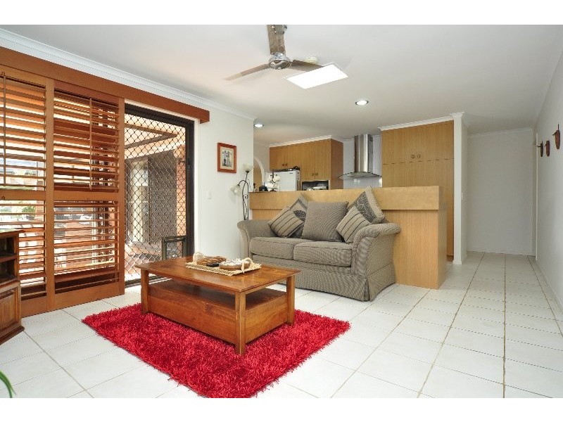 5 Pampas Court, Hollywell QLD 4216