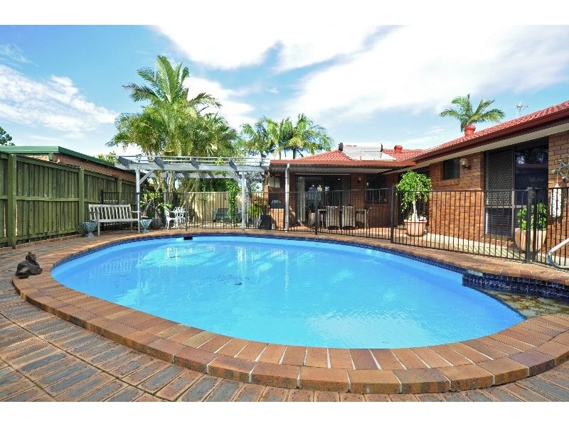 5 Pampas Court, Hollywell QLD 4216