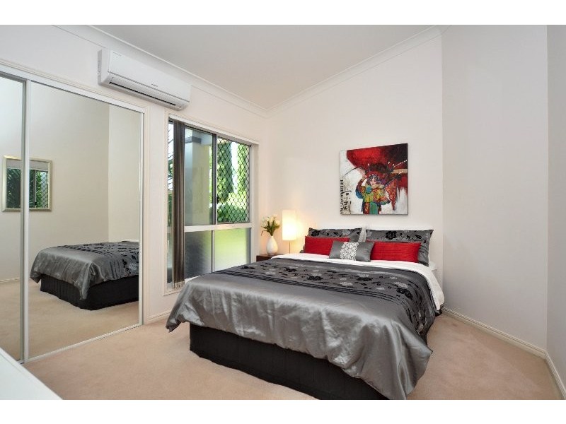 27 Glenwater Crescent, Helensvale QLD 4212