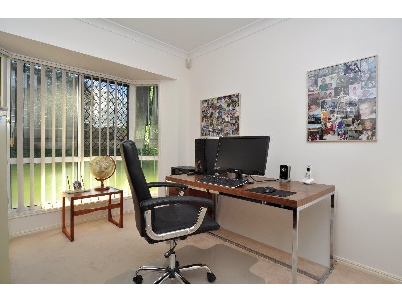 27 Glenwater Crescent, Helensvale QLD 4212