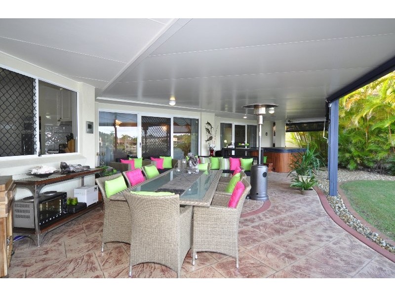 27 Glenwater Crescent, Helensvale QLD 4212