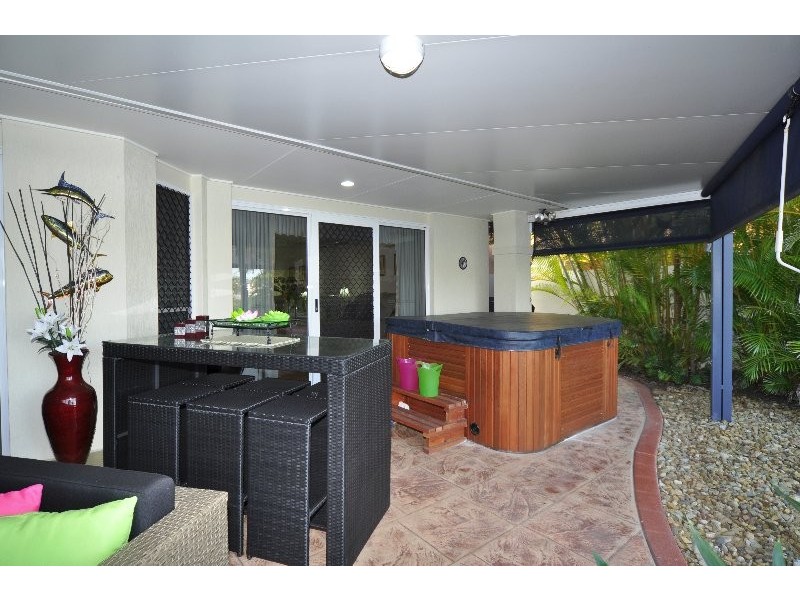 27 Glenwater Crescent, Helensvale QLD 4212