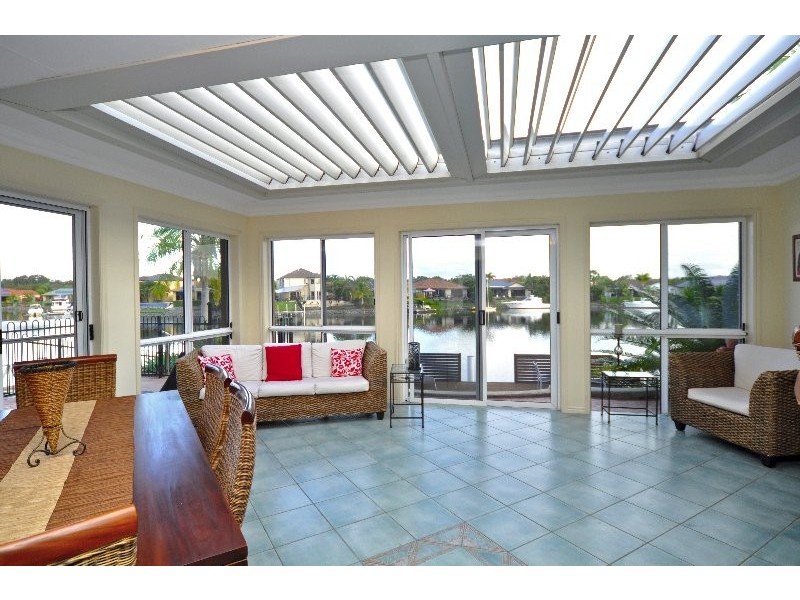 15 Glenwater Crescent, Helensvale QLD 4212