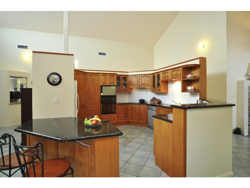 15 Glenwater Crescent, Helensvale QLD 4212