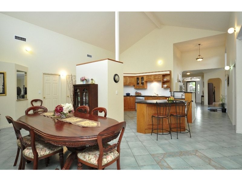 15 Glenwater Crescent, Helensvale QLD 4212