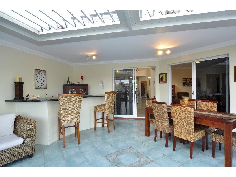 15 Glenwater Crescent, Helensvale QLD 4212