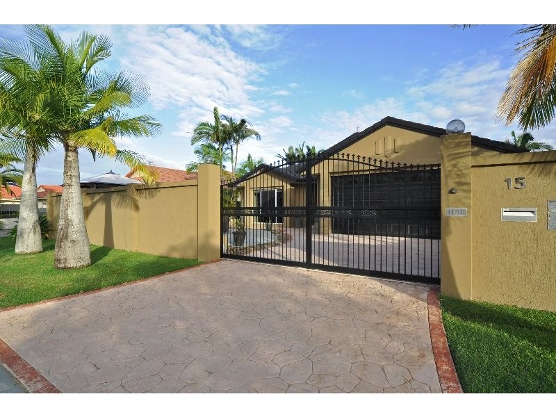 15 Glenwater Crescent, Helensvale QLD 4212