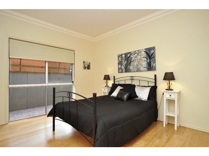 15 Glenwater Crescent, Helensvale QLD 4212