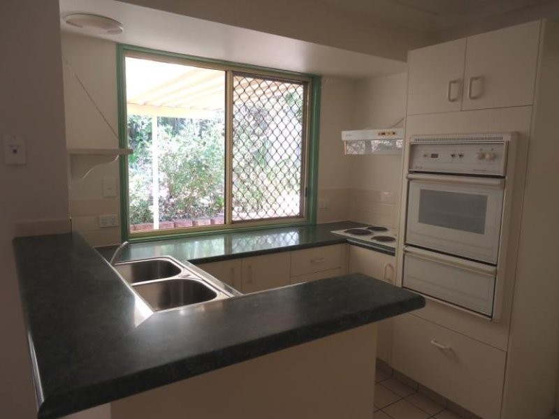 11/482 Pine Ridge Road, Coombabah QLD 4216