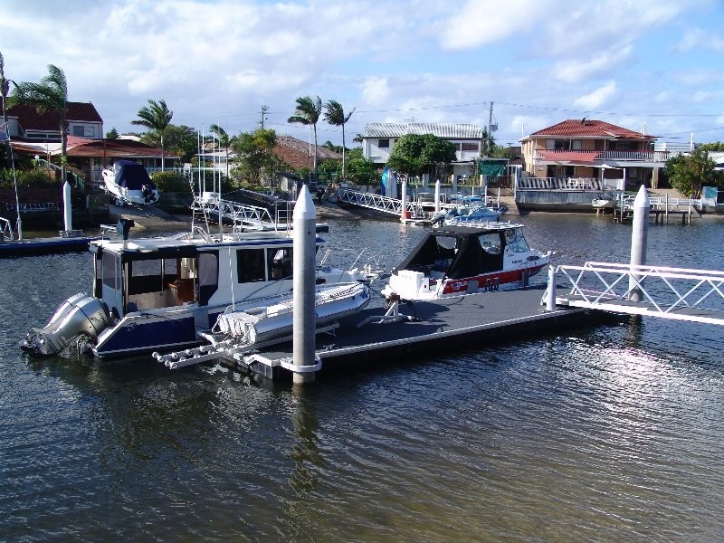 24 Walter Raleigh Crescent, Hollywell QLD 4216