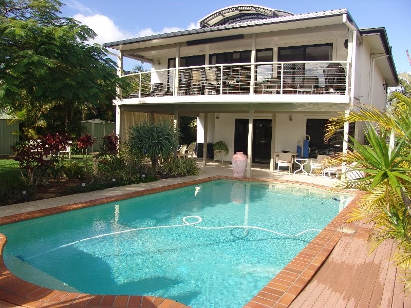 24 Walter Raleigh Crescent, Hollywell QLD 4216