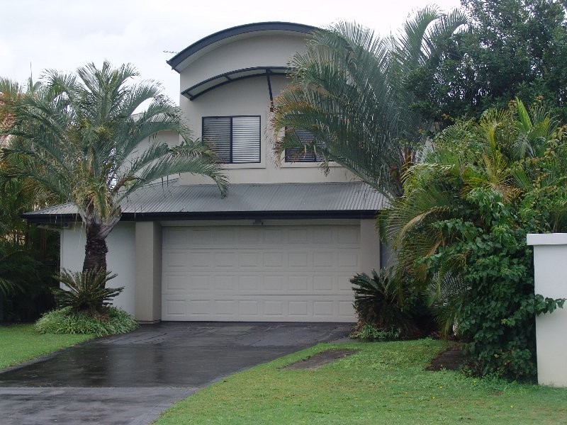 24 Walter Raleigh Crescent, Hollywell QLD 4216