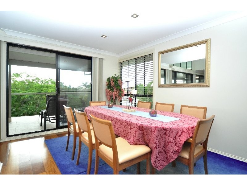 24 Walter Raleigh Crescent, Hollywell QLD 4216