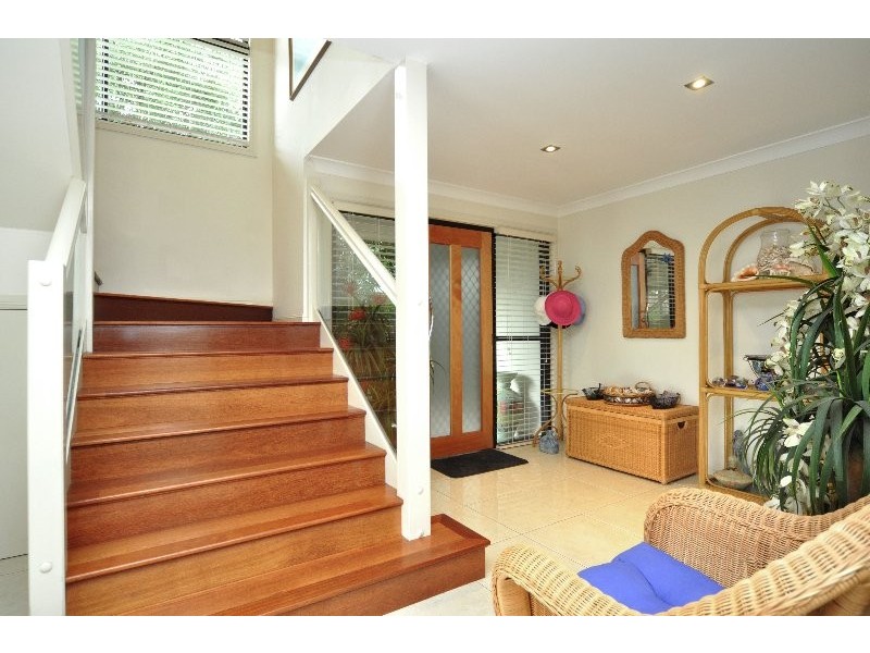 24 Walter Raleigh Crescent, Hollywell QLD 4216