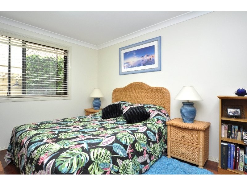 24 Walter Raleigh Crescent, Hollywell QLD 4216