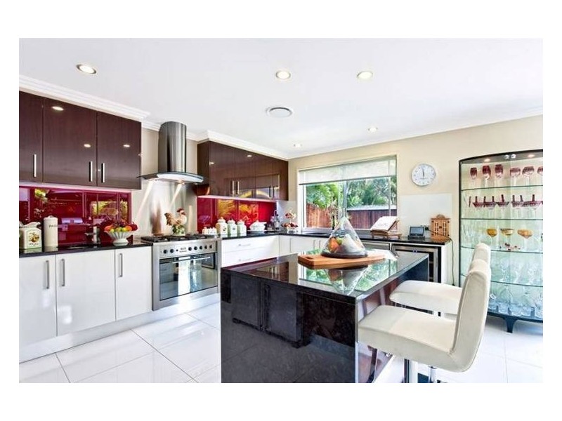 43 Broadwater Street, Runaway Bay QLD 4216