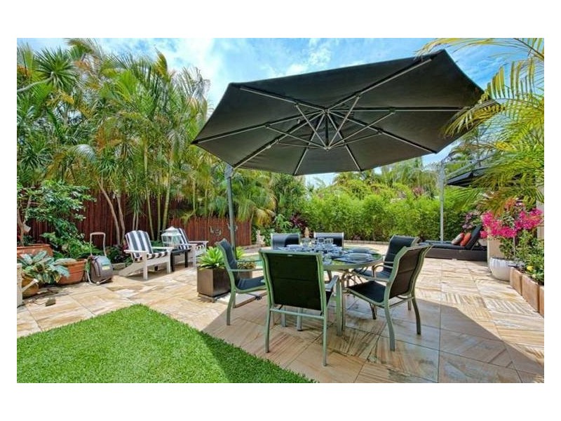 43 Broadwater Street, Runaway Bay QLD 4216