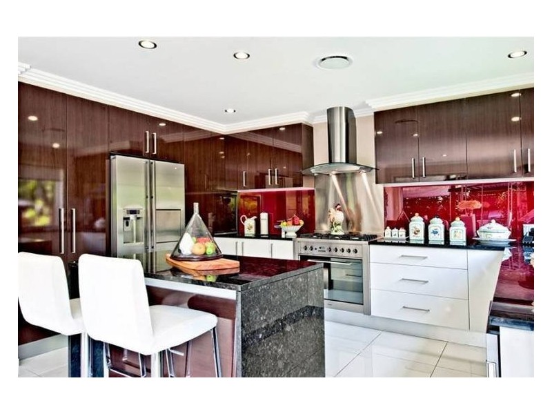 43 Broadwater Street, Runaway Bay QLD 4216