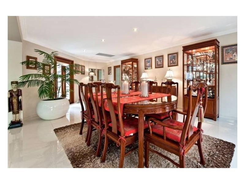 43 Broadwater Street, Runaway Bay QLD 4216