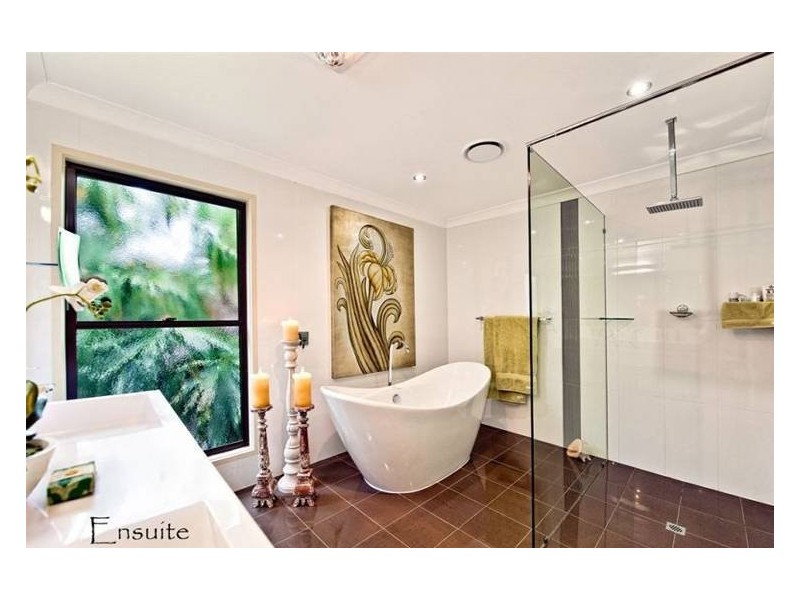 43 Broadwater Street, Runaway Bay QLD 4216