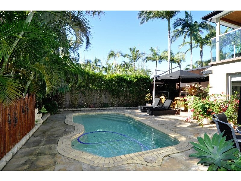 43 Broadwater Street, Runaway Bay QLD 4216