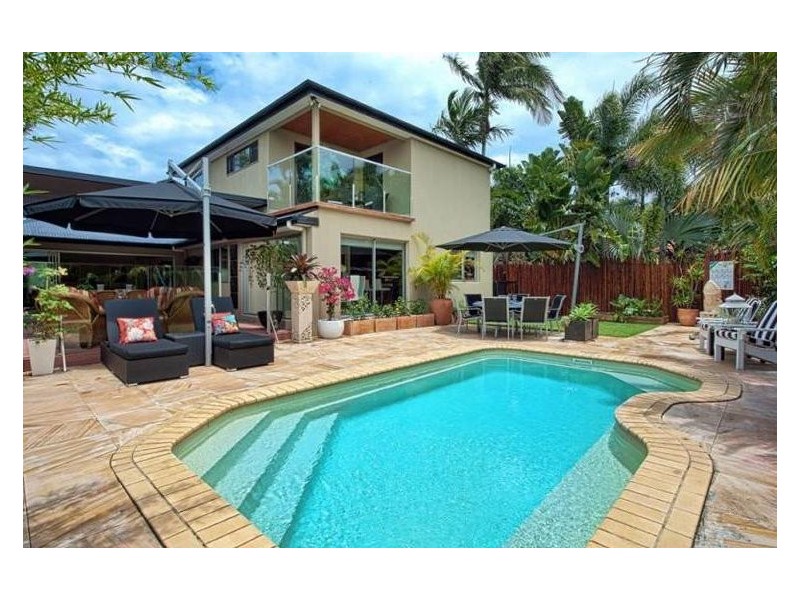 43 Broadwater Street, Runaway Bay QLD 4216