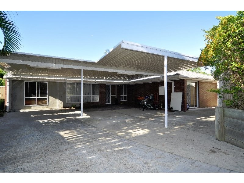 12 Balwyn Court, Arundel QLD 4214