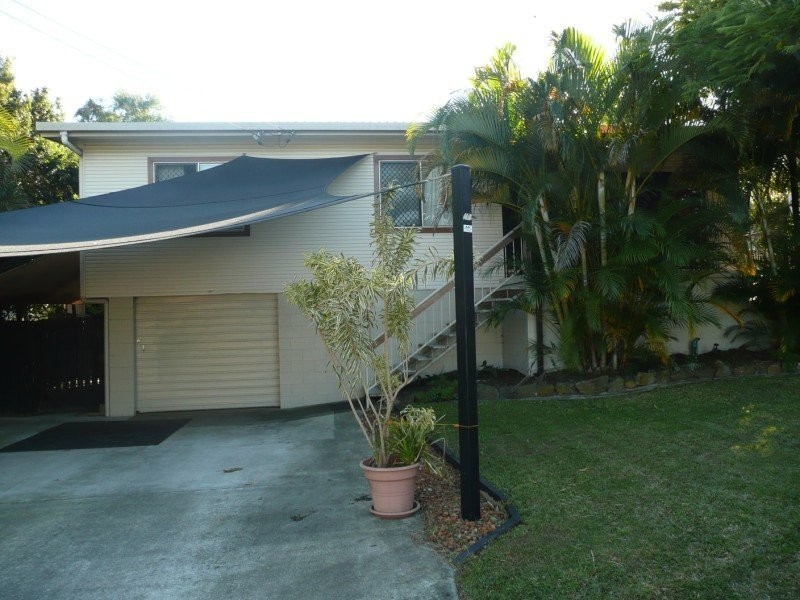 17 Jimmieson Avenue, Labrador QLD 4215