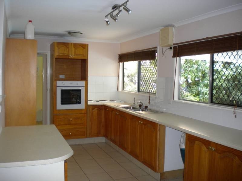 17 Jimmieson Avenue, Labrador QLD 4215