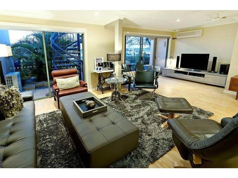 43 John Lund Drive, Hope Island QLD 4212