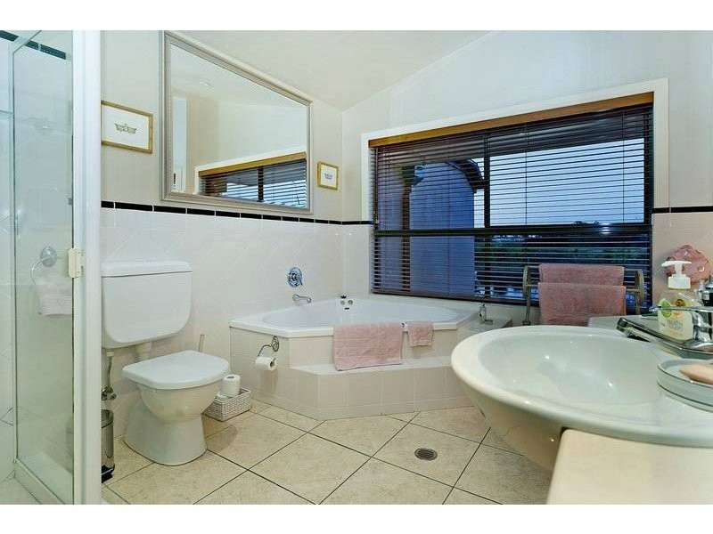 43 John Lund Drive, Hope Island QLD 4212