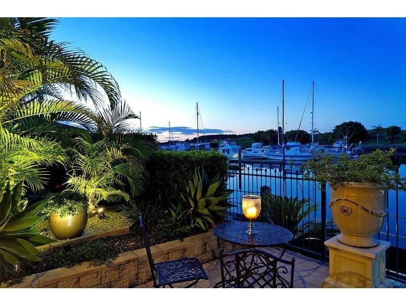 43 John Lund Drive, Hope Island QLD 4212