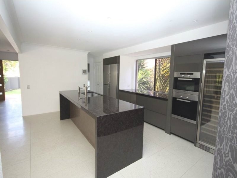 7 Sundance Way, Runaway Bay QLD 4216