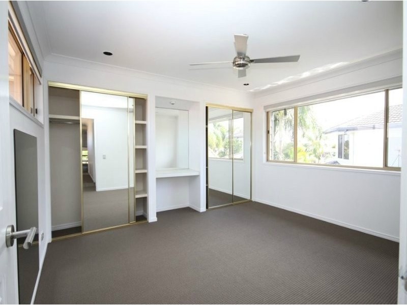 7 Sundance Way, Runaway Bay QLD 4216
