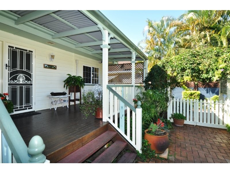 21 Rouen Avenue, Paradise Point QLD 4216