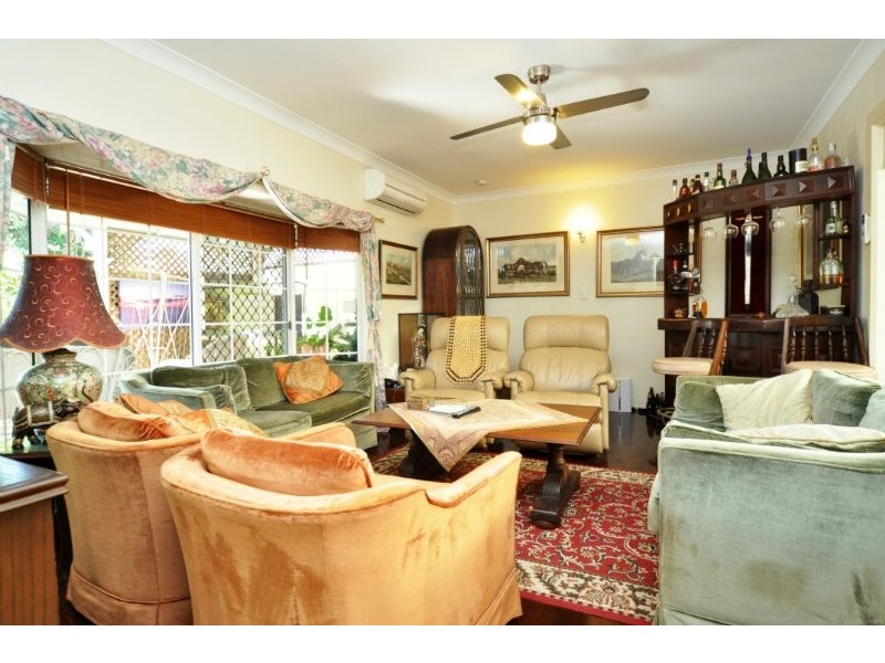 21 Rouen Avenue, Paradise Point QLD 4216