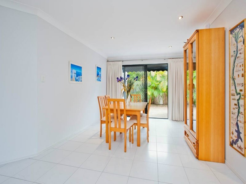 35 Georgia Street, Coombabah QLD 4216