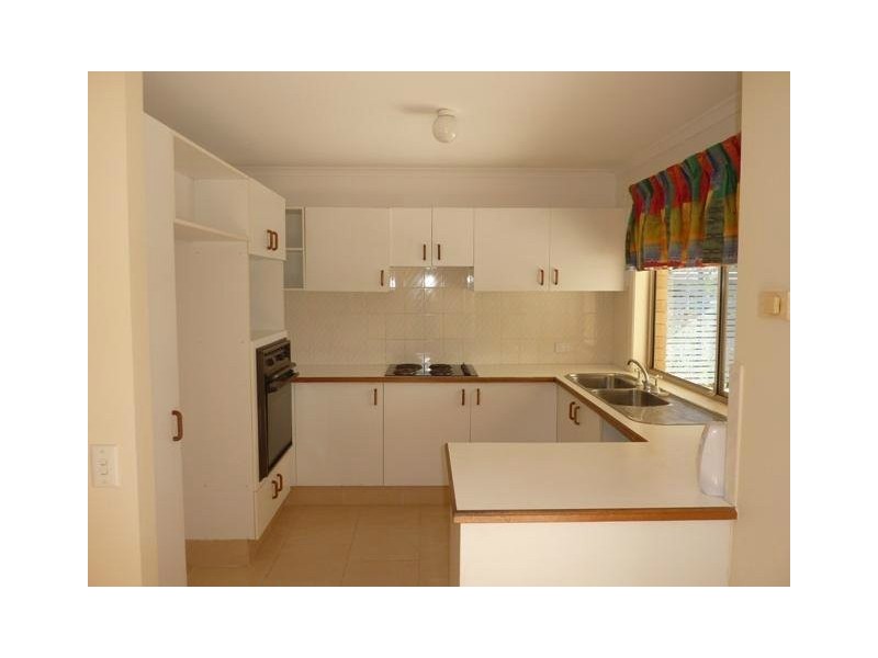 2/17 Kangaroo Avenue, Coombabah QLD 4216