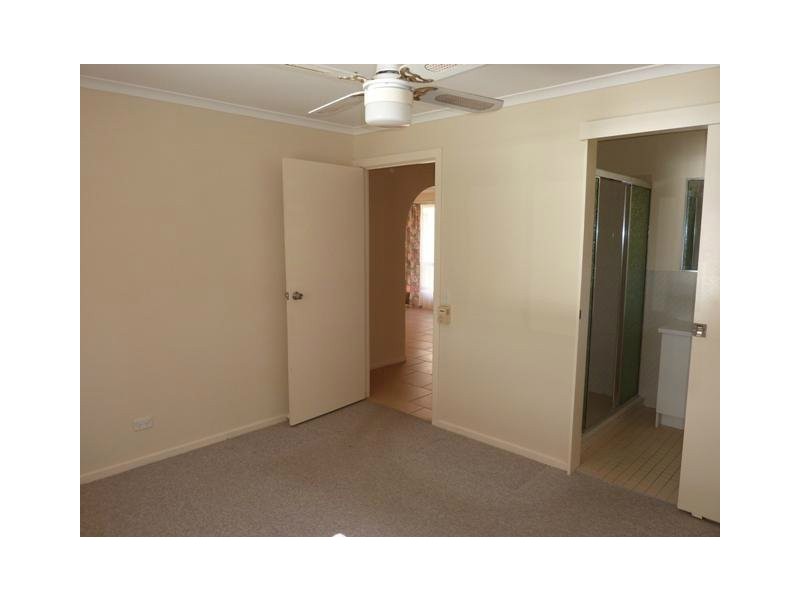 2/17 Kangaroo Avenue, Coombabah QLD 4216