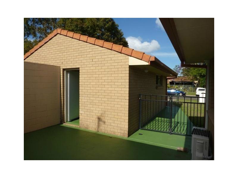 2/17 Kangaroo Avenue, Coombabah QLD 4216