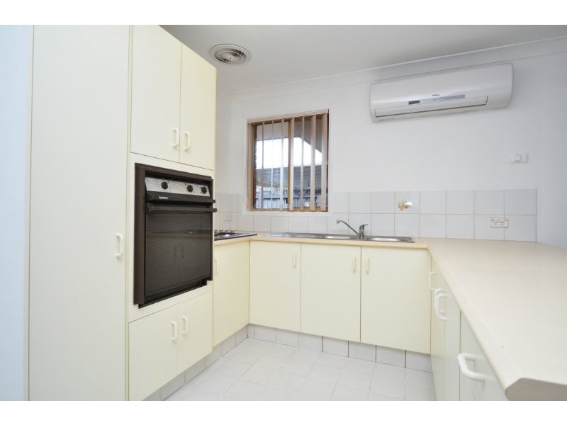 2/23 Coventry Court, Labrador QLD 4215