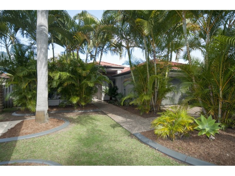 10 Ballybunyon Crescent, Hope Island QLD 4212