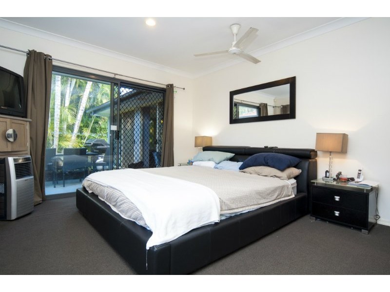 10 Ballybunyon Crescent, Hope Island QLD 4212