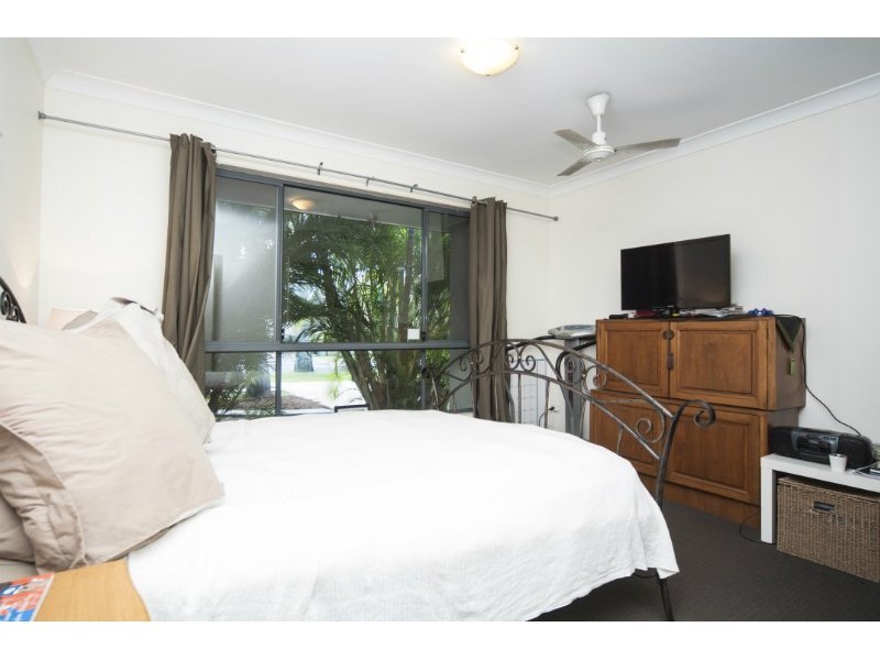 10 Ballybunyon Crescent, Hope Island QLD 4212