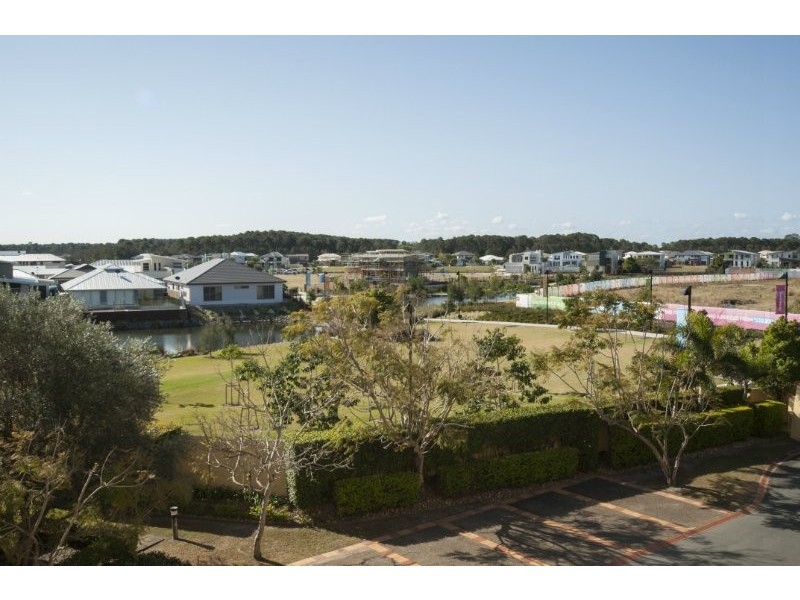 4/14 Pendraat Parade, Hope Island QLD 4212