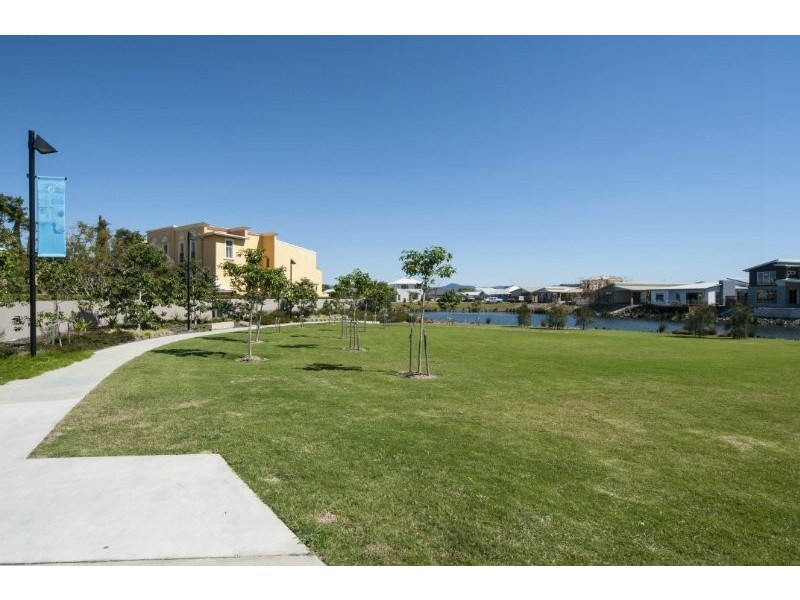 4/14 Pendraat Parade, Hope Island QLD 4212