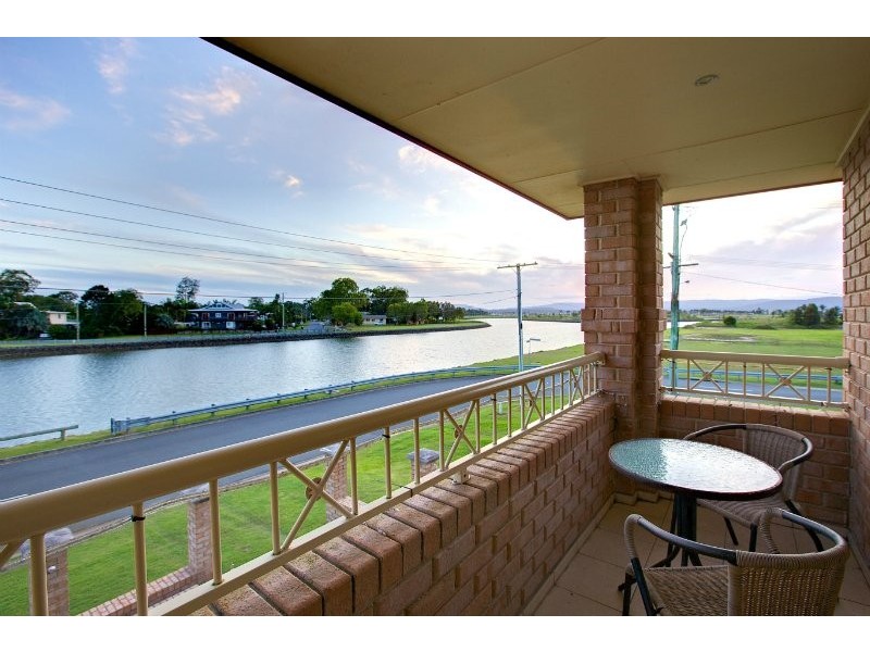 4 Pool Street, Hope Island QLD 4212