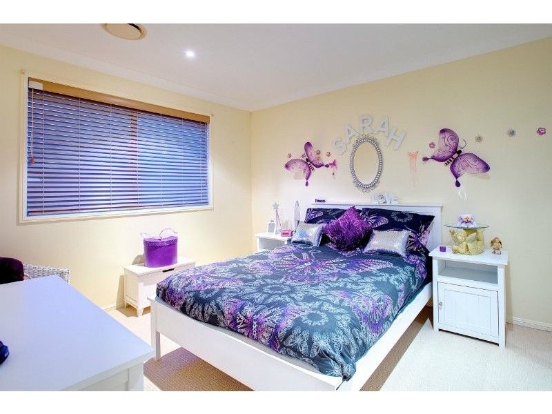 4 Pool Street, Hope Island QLD 4212