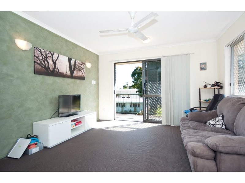 8/39 Middle Street, Labrador QLD 4215