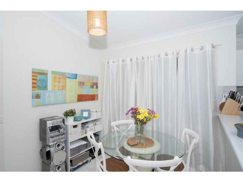 6 Sundown Drive, Paradise Point QLD 4216